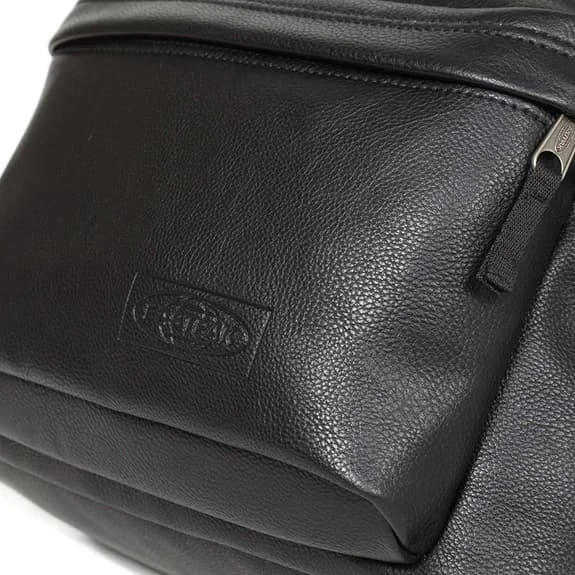 Eastpak Padded Pak'R Grained 24L Backpack Glossy Black 3 Eastpak Padded Pak'R Grained 24L Backpack Glossy Black - Image 3